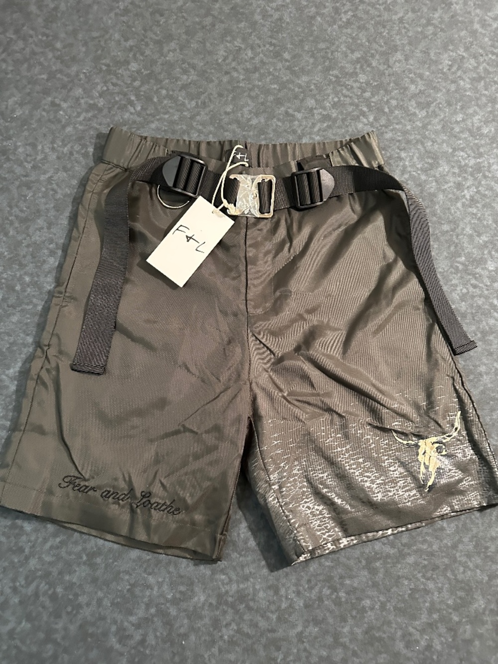 NWT Fear and Loathe F+L Grey Utility Cargo Shorts with Integrated Belt Size XS